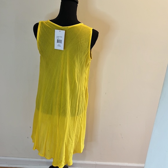 Emily Stacy Coverup - Picture 3 of 5